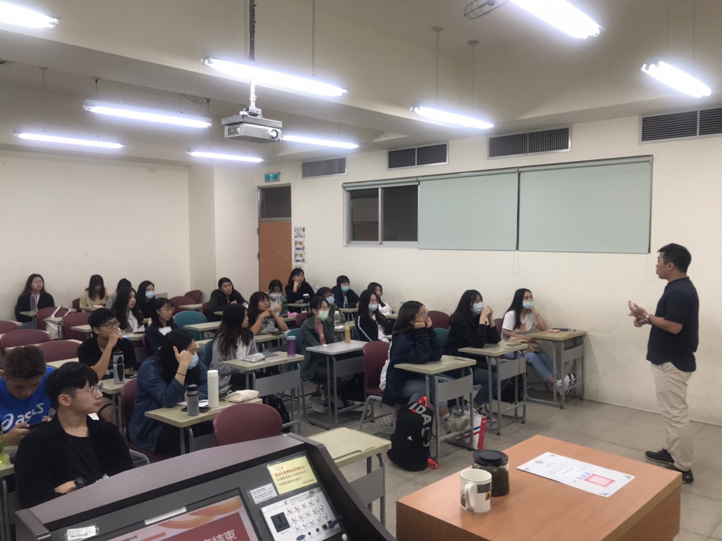 專題演講
